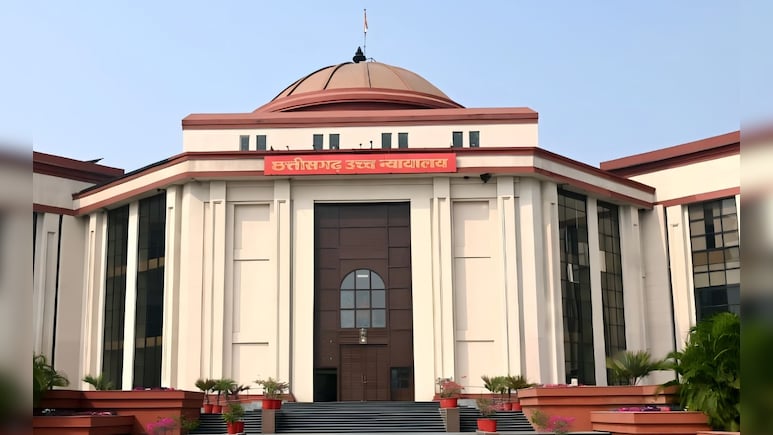 इस दंपत्ती ने शादी के 47 साल बाद लिया तलाक, हाईकोर्ट ने अंतिम फैसले में क्या-क्या कहा? इस दंपत्ती ने शादी के 47 साल बाद लिया तलाक, हाईकोर्ट ने अंतिम फैसले में क्या-क्या कहा?