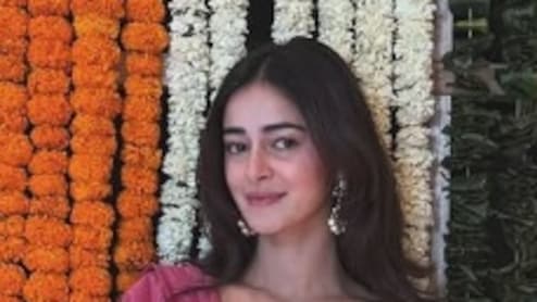 अनन्या पांडे ने दिवाली पर पहनी मम्मी भावना पांडे का इयररिंग,  दादी ने किया था गिफ्ट