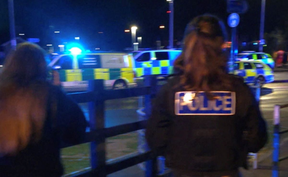 10 Stabbed On London-Bound Train, 2 Suspects Arrested