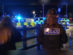 10 Stabbed On London-Bound Train, 2 Suspects Arrested