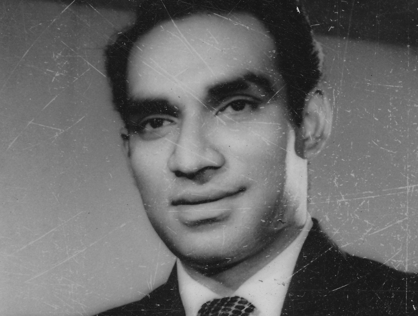 शाहरुख नहीं, मिलिए पहले रोमांस किंग से, जिसने एक्ट्रेस के कहने पर छोड़ा भाई का साथ, फिर बनाई 10000 करोड़ की कंपनी