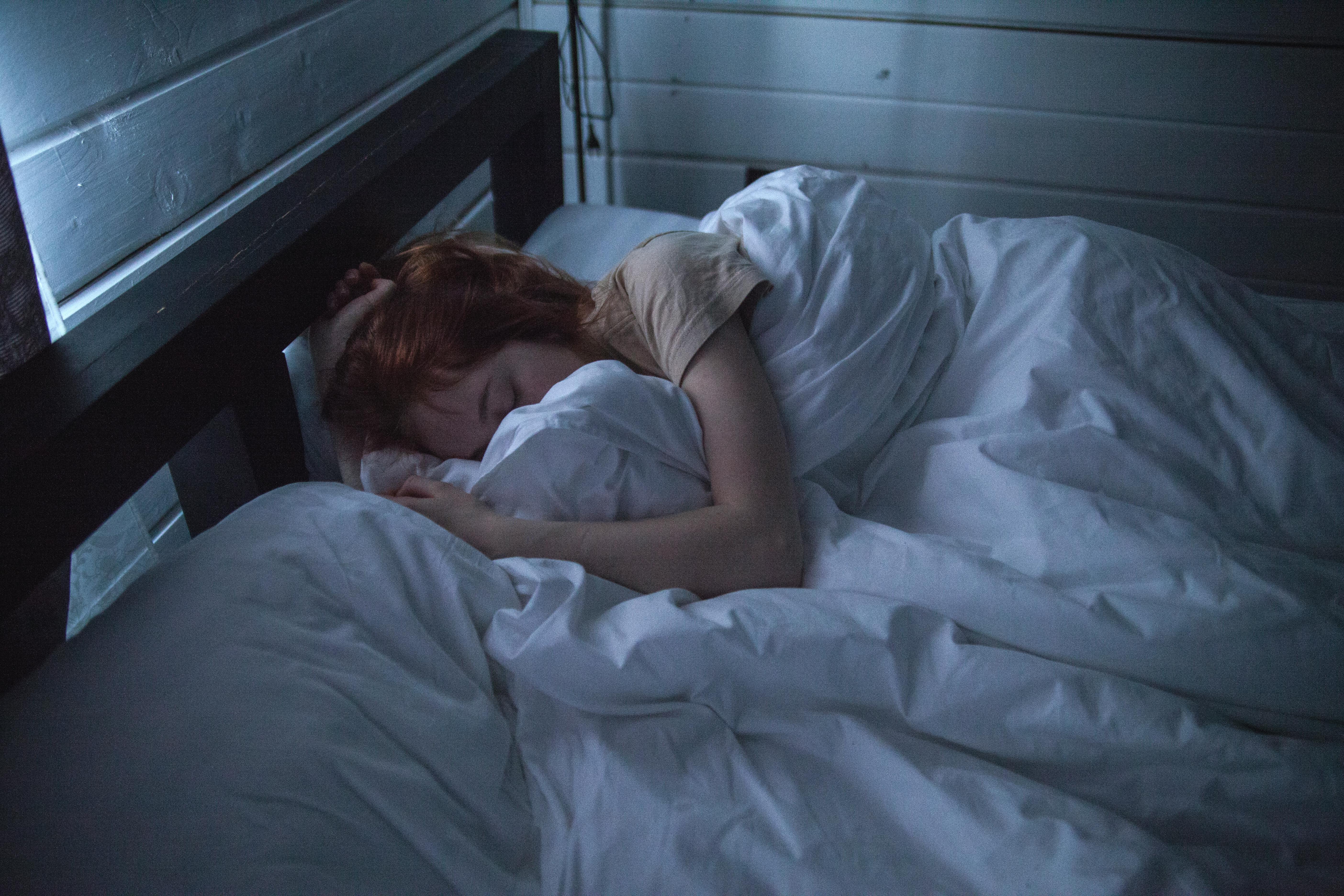 Sleep hacks to get deep sleep.
