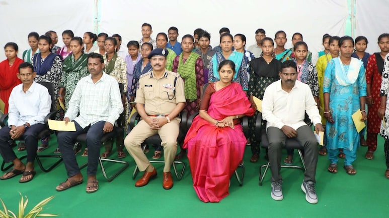 37 Maoists, Including Senior Leaders And Young Women, Surrender In Telangana