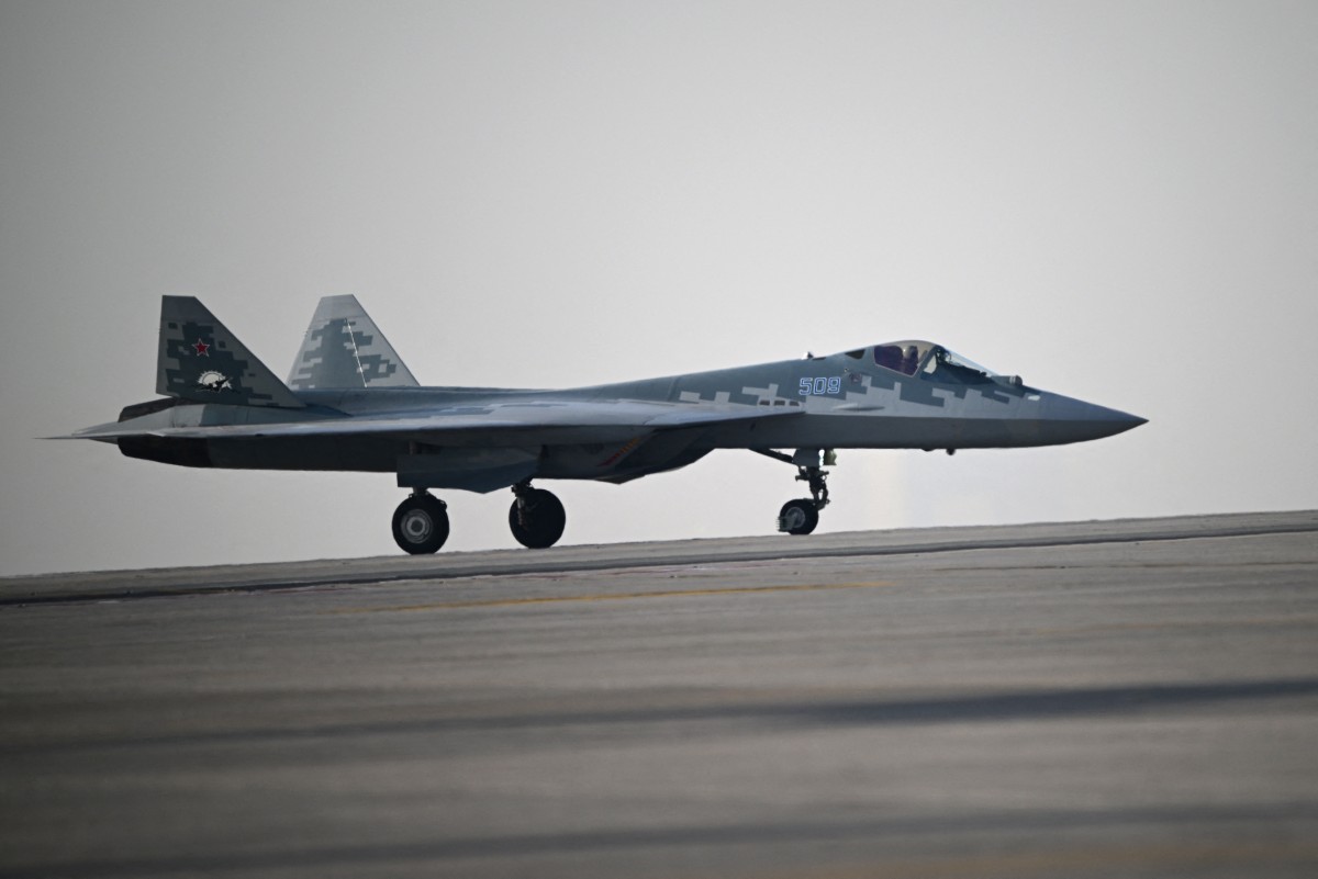 Russia Offers "5th Generation Fighter" Tech To India Before Putin's Visit