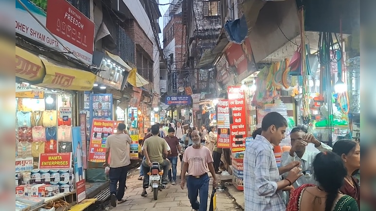 काशी के इस इलाके में सरकारी नोटिस से हड़कंप, 151 इमारतों पर बुलडोजर कार्रवाई की गाज! काशी के इस इलाके में सरकारी नोटिस से हड़कंप, 151 इमारतों पर बुलडोजर कार्रवाई की गाज!