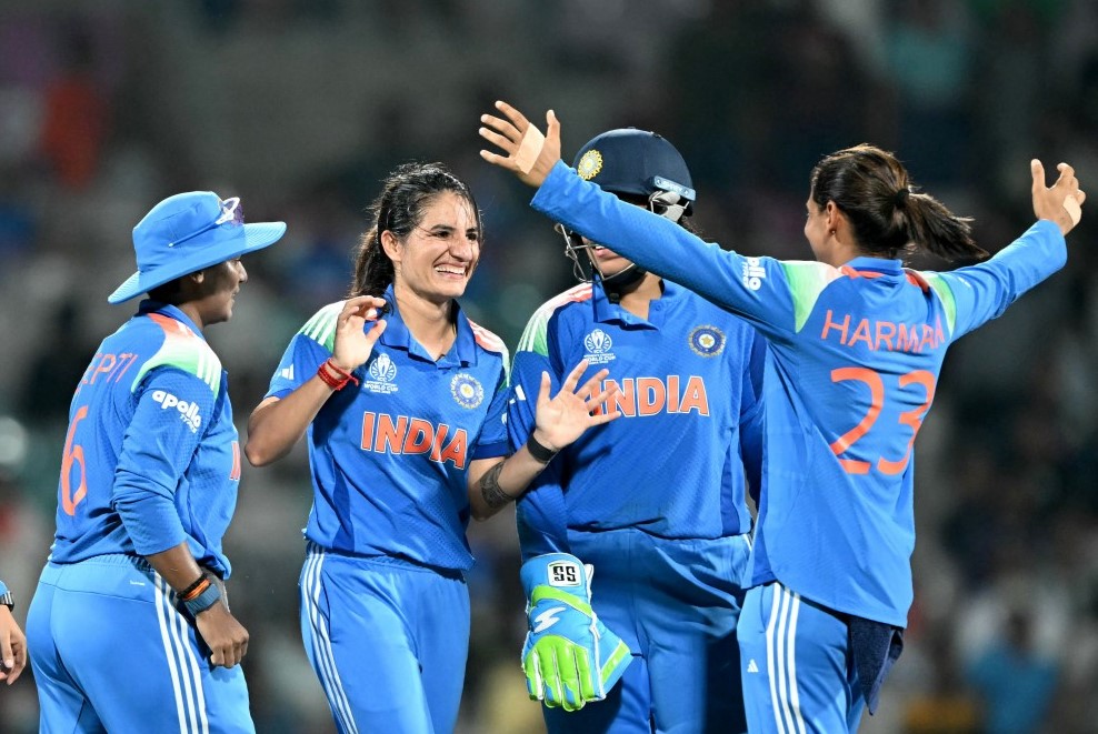 India vs South Africa Final LIVE Score, ICC Women's ODI World Cup 2025: South Africa Start 299-Run Chase, India Eye Wickets