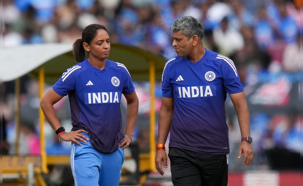 कई चीजों को आजमा रहे... T20 वर्ल्ड कप से पहले अमोल मुजुमदार ने टीम इंडिया की तैयारियों को लेकर कही ये बात