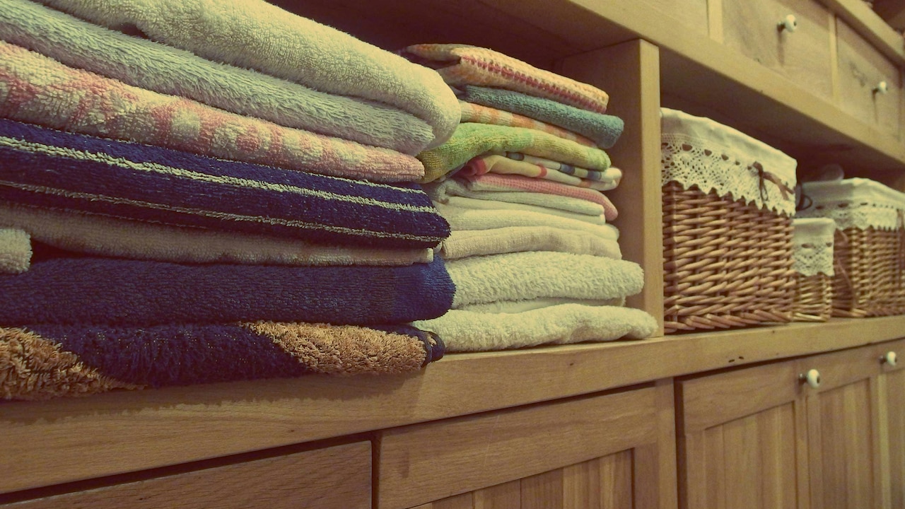 Decluttering Your Closet: How To Create A Sustainable Wardrobe Decluttering Your Closet: How To Create A Sustainable Wardrobe