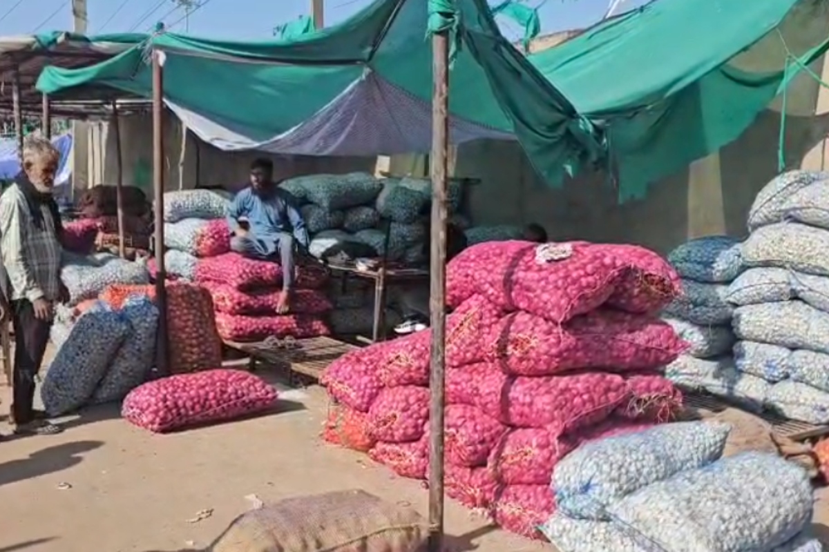 प्याज ₹5, मटर ₹200 किलो, राजस्थान में व्यापारी-किसान को रुला रहे सब्जियों के बिगड़े दाम