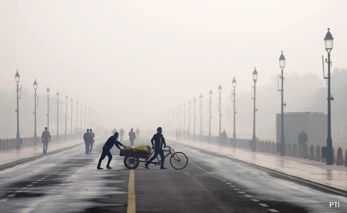 Cold In Delhi-NCR Intensifies, Air Quality 'Severe' In Several Areas