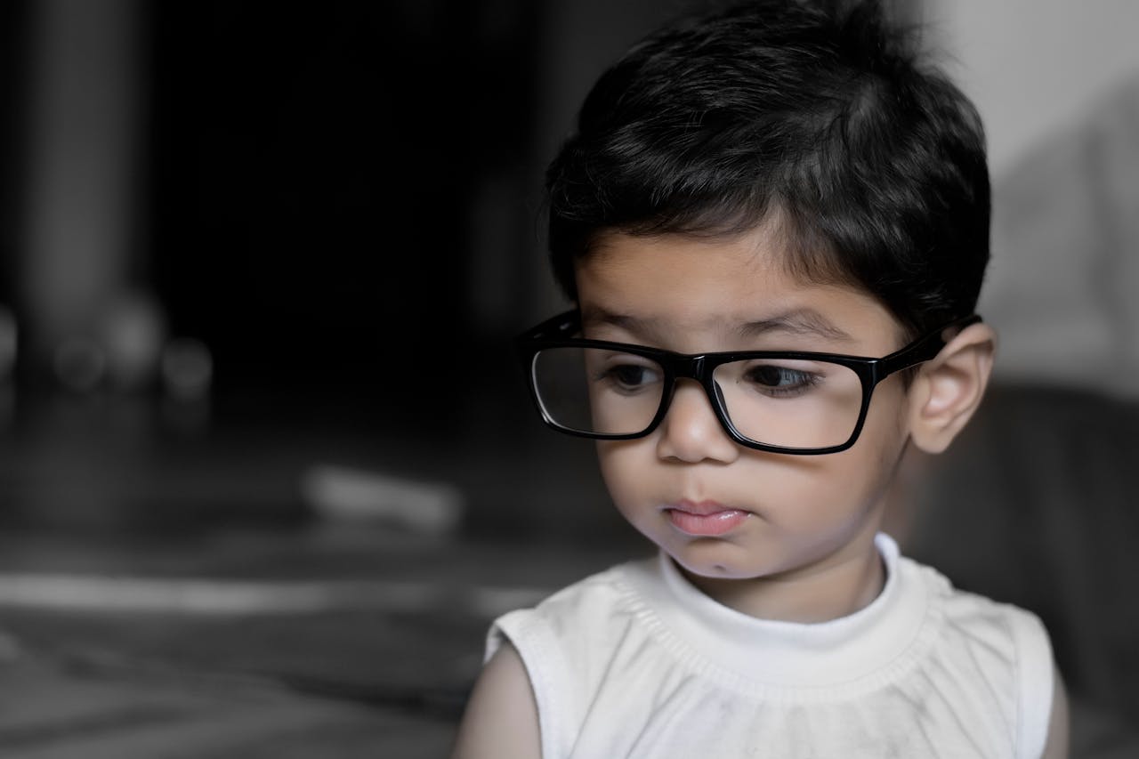 Is Poor Air Quality Triggering Early Vision Problems In Urban Children? Doctors Explain