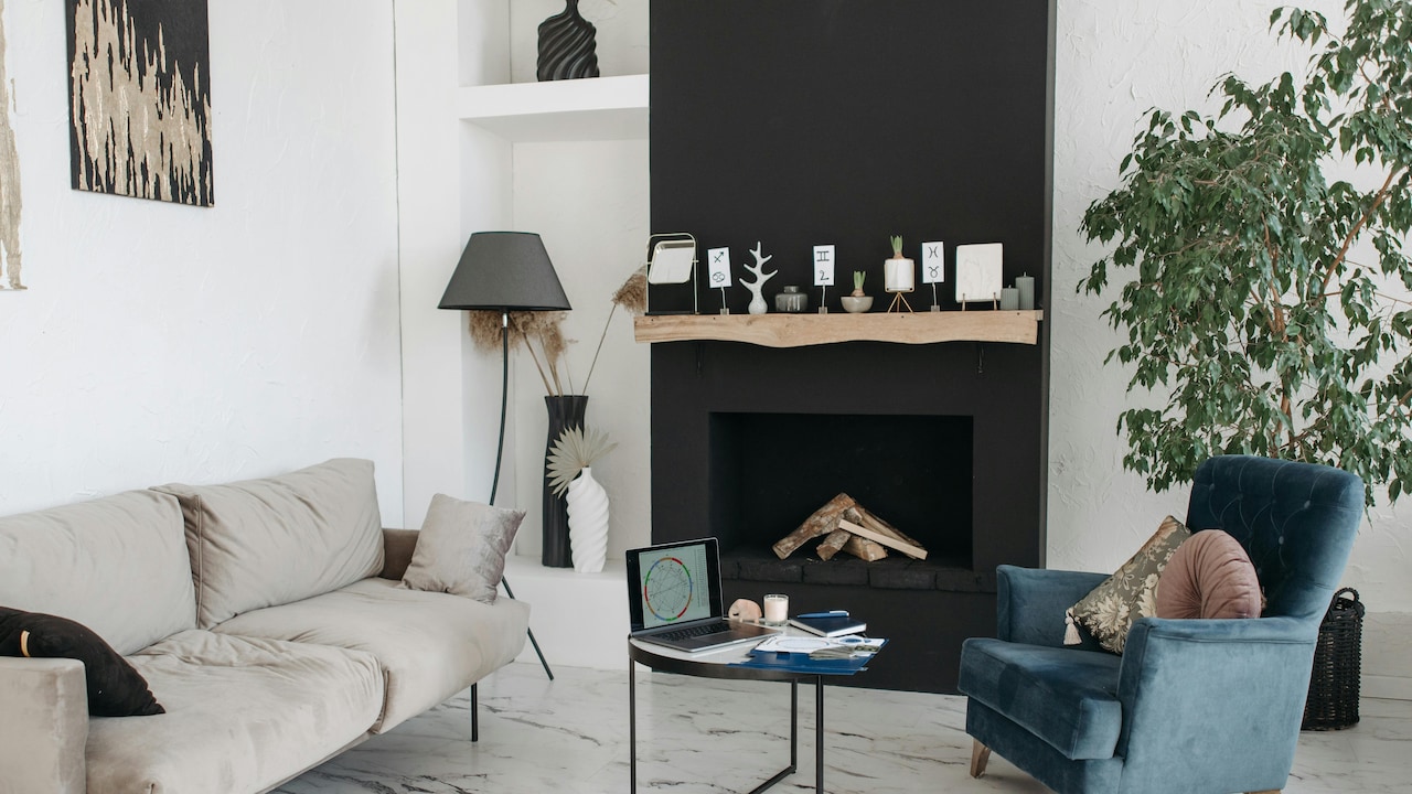 Use it to highlight any gallery or art wall