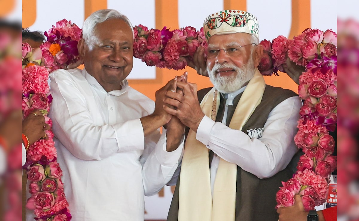 बिहार चुनाव 2025: महागठबंधन का 15 जिलों में खाता तक नहीं खुल पाया, वजह जान लीजिए