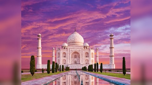 ताजमहल तो मैं भी बना लूं? वायरल वीडियो में Bangladeshi टूरिस्ट का मजेदार दावा!