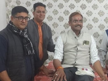 भाजपा विधायक के PA के वाट्सएप स्टेटस से बवाल, लिखा- SP को शहर के अंदर रखना; चर्चा में थाने की लिस्ट