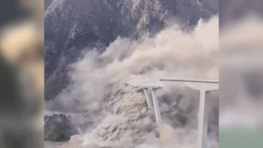 ये तो मेड इन चाइना निकला! 2 महीने पहले बना चीन का ये पुल कुछ सेकेंडों में भरभराकर ढहा, देखें डराने वाला वीडियो