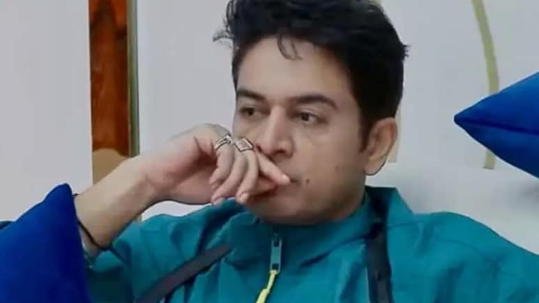 गौरव खन्ना को लगता है बीवी से डर? बिग बॉस 19 में पत्नी के सामने यूं लाचार दिखे अनुपमा के अनुज कपाड़िया