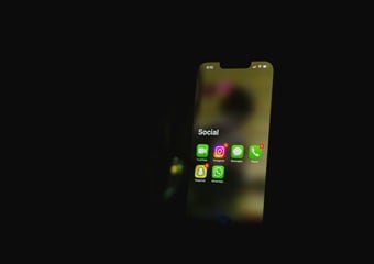 आपका Mobile हैक तो नहीं? फोन इस्तेमाल करते वक्त इन 10 पॉइंट्स का रखें ध्यान