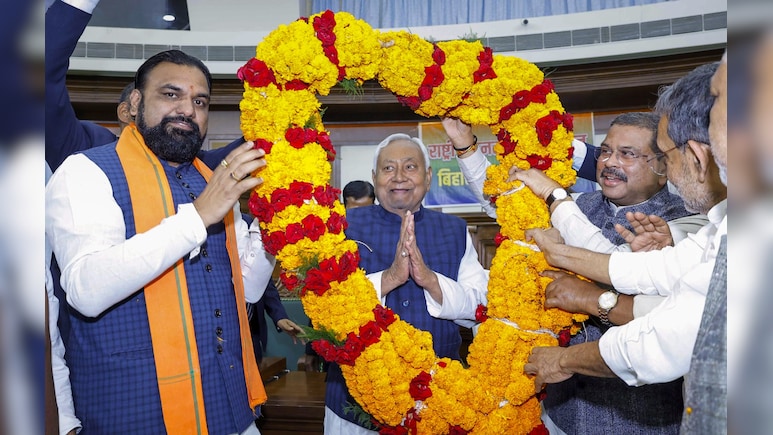 सिर्फ 21 हजार नकद, 13 गाय, पटना में नहीं है घर, जानिए नीतीश कुमार की कितनी है संपत्ति?