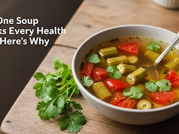 Why Health Experts Swear By Drumstick-Tomato Soup And You Should Too