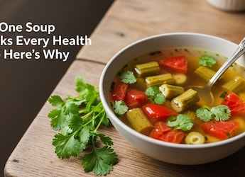 Why Health Experts Swear By Drumstick-Tomato Soup And You Should Too