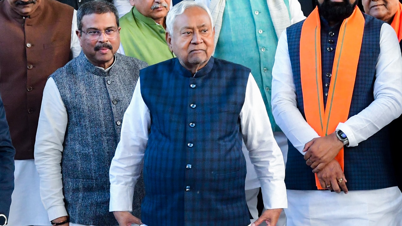 Nitish Kumar 10.0 Oath In Bihar Today With NDA's Show Of Strength