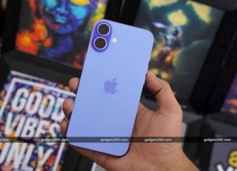 ఈ రెండు ఆఫర్లను కలిపి తీసుకుంటే iPhone 16 ధర రూ. 62,900 వరకు దిగుతుంది.