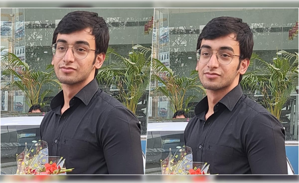 दिल्ली के सलीमगढ़ फ्लाईओवर पर दर्दनाक हादसा, ग्रेटर नोएडा अथॉरिटी के पूर्व OSD के बेटे की मौत