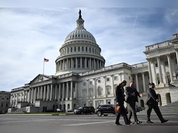 ट्रंप के तेवर नरम, अमेरिका में 40 दिन बाद शटडाउन खत्म होने के आसार, कैसे सरकार और विपक्ष में बनी बात?