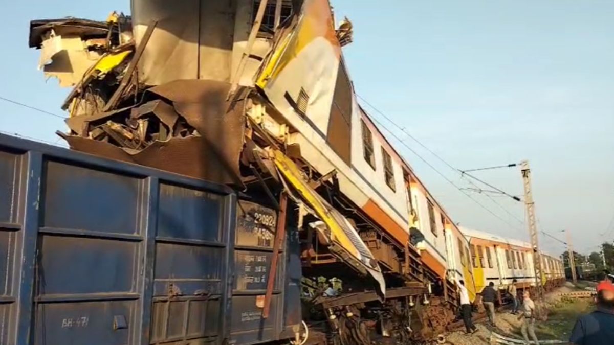 4 Dead As Passenger Train Collides With Goods Train In Chhattisgarh