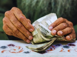 UP News : 10 वर्षात DCP झाले कोट्यधीश; उत्पन्नाचा आकडा पाहून हादरला...आता थेट निलंबन