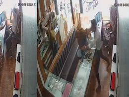 दे दना दन... दुकानदार की आंखों में मिर्ची झोंक लूटने का था प्‍लान, महिला को 25 सेकेंड में पड़े 20 थप्‍पड़