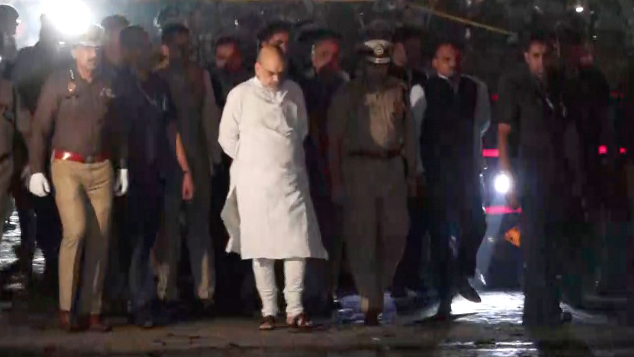 Home Minister Amit Shah Visits Delhi Red Fort Blast Site