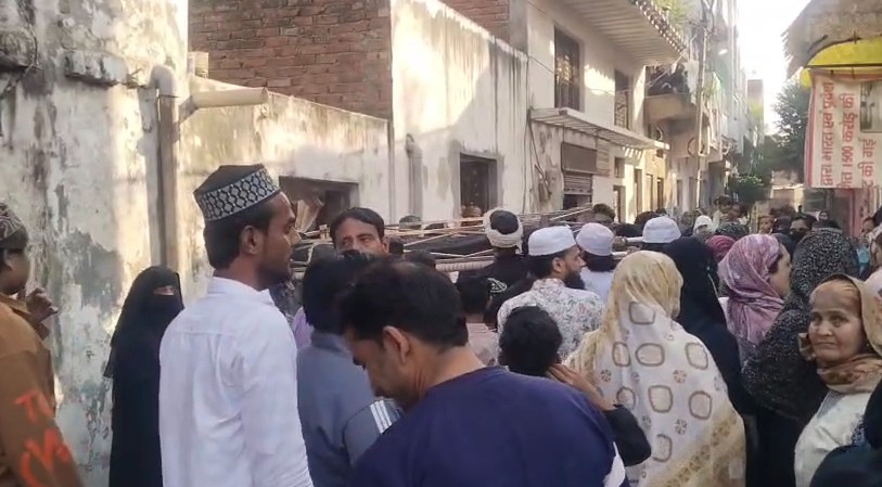 दिल्ली ब्लास्ट में मारे गए मोहसिन को नसीब नहीं हुई मेरठ की मिट्टी, बिलखती रही मां, पत्नी ले गई शव