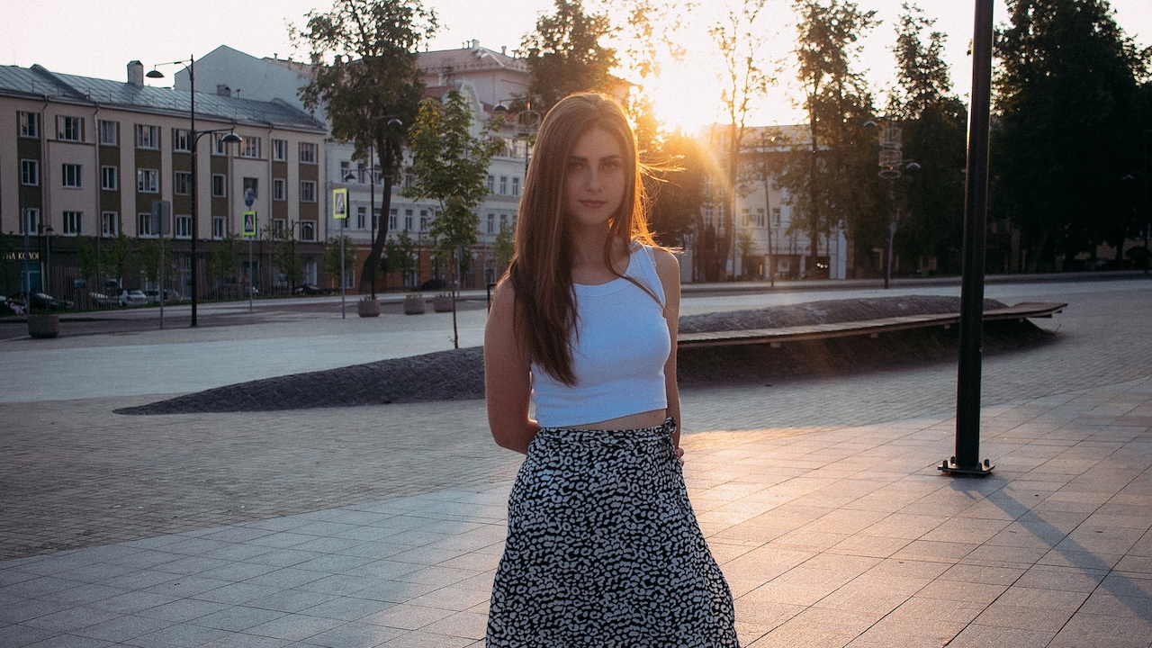 The Right Skirt Lengths For Women With Broad Calves The Right Skirt Lengths For Women With Broad Calves