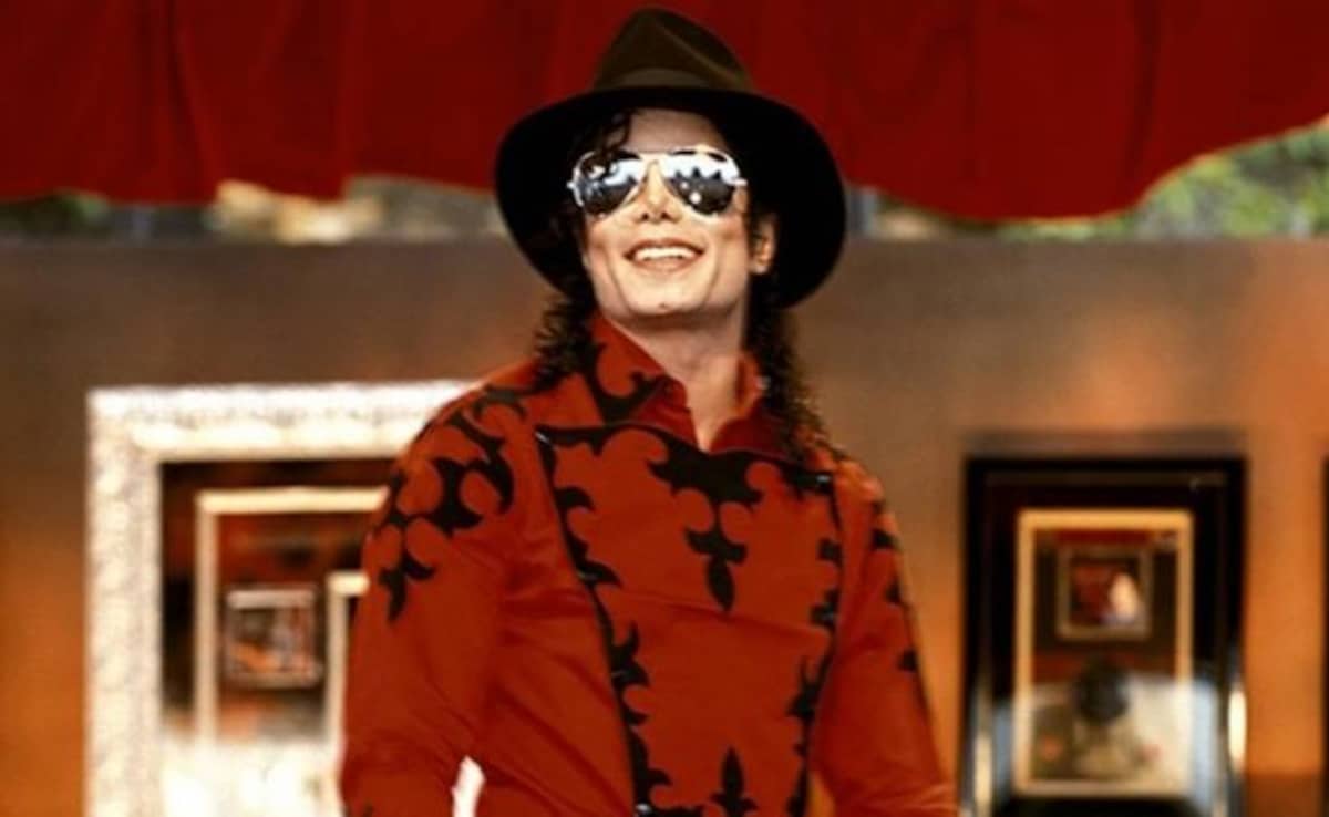 Michael Teaser: माइकल जैक्सन की बायोपिक का आया टीजर, चाचा का किरदार निभाते दिखे भतीजे जाफर जैक्सन