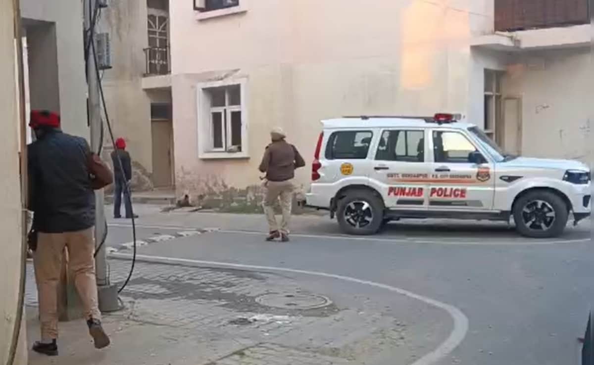 पंजाब के गुरदासपुर में सीमा चौकी पर मृत मिले दो पुलिसकर्मी, मामले की जांच जारी