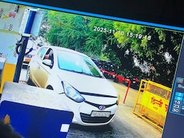 दिल्ली धमाके में बड़ा खुलासा, लालकिला के पास तीन घंटे तक पार्किंग में कार के अंदर ही बैठा रहा शख्स