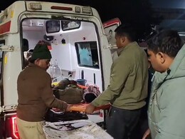 दमोह में मुफ्त में पुलिस बांट रही हजार हेलमेट, उधर दो बाइक की टक्कर से दो की मौत