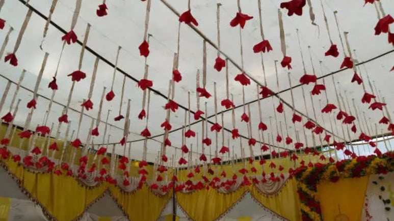 "We Can Decide Our Lives": 2 Women Defy Norms To Marry In West Bengal