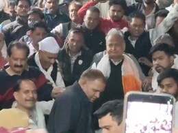 कांग्रेस में फिर सामने आई गुटबाजी, कोटा स्टेशन पर गहलोत के सामने भिड़े धारीवाल और गुंजल के समर्थक 