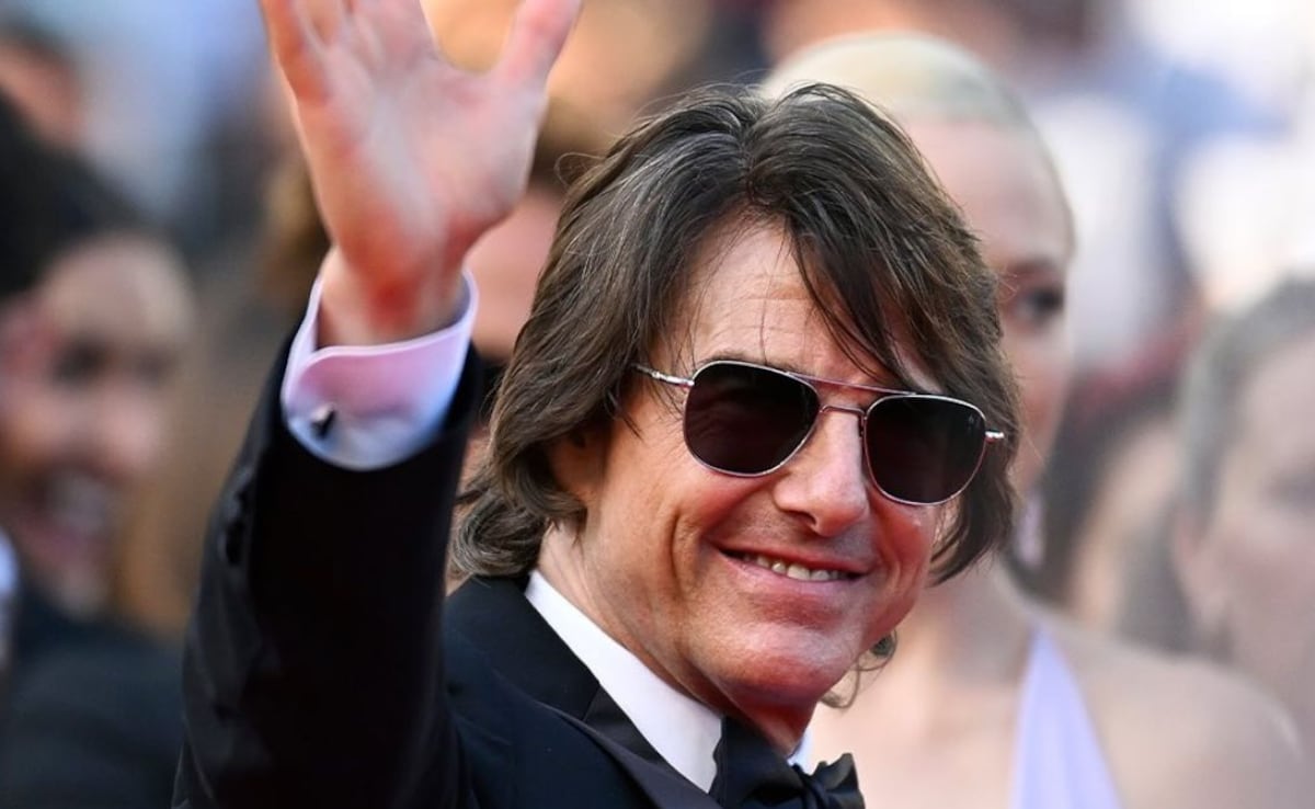 Emotional Tom Cruise Receives Honorary Oscar At Governors Awards: "Making Films Is Who I Am"