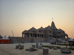 अयोध्या राम मंदिर की धर्म ध्वजा पर बने कौन-कौन से चिन्ह, हर एक का मतलब समझिए