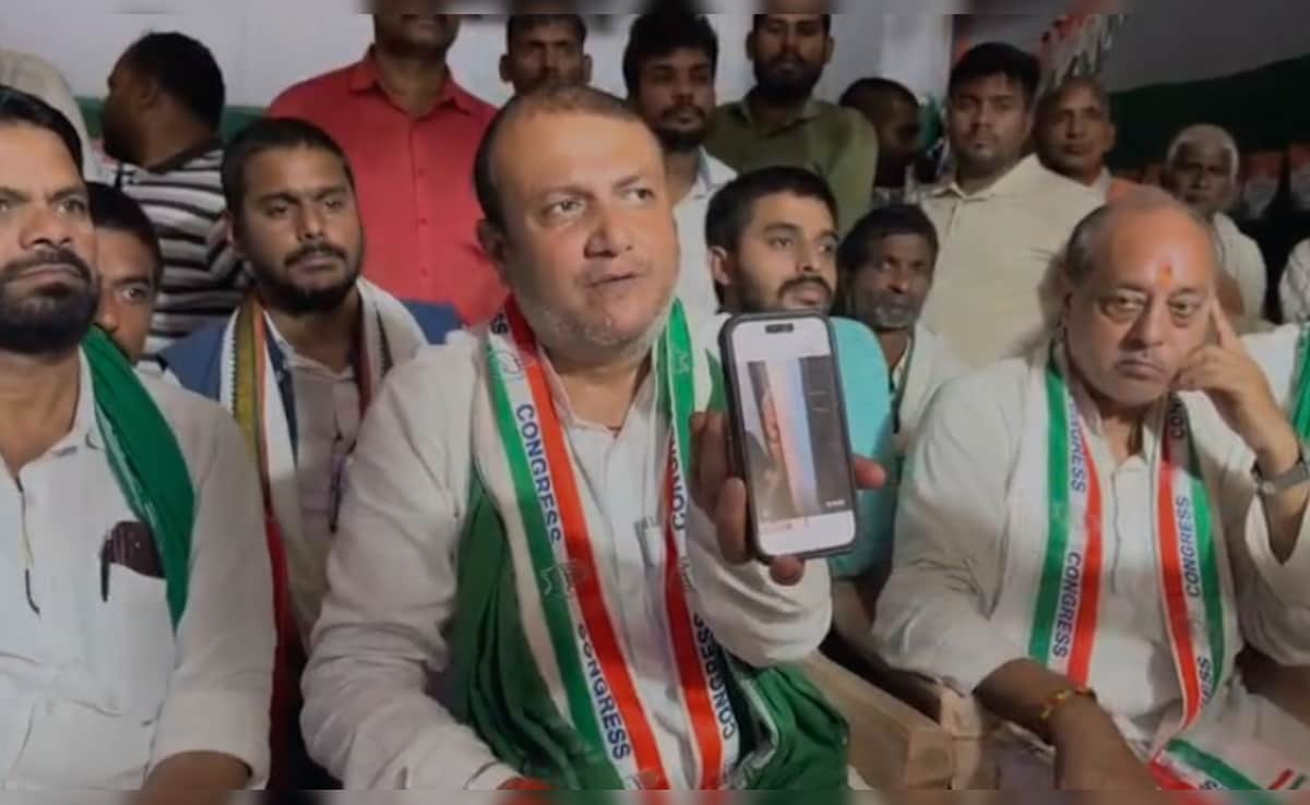 आधी रात कांग्रेस विधायक संतोष मिश्रा के घर छापेमारी से हड़कंप, बेडरूम तक पहुंची पुलिस