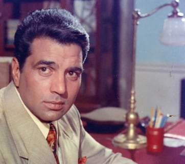 Dharmendra Net Worth: धर्मेंद्र यांची एकूण संपत्ती किती? 100 एकर जागेत बनवलंय फार्म हाऊस, वाचा सर्व डिटेल्स