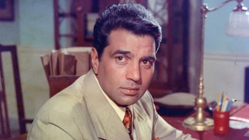 Dharmendra Net Worth: धर्मेंद्र यांची एकूण संपत्ती किती? 100 एकर जागेत बनवलंय फार्म हाऊस, वाचा सर्व डिटेल्स Dharmendra Net Worth: धर्मेंद्र यांची एकूण संपत्ती किती? 100 एकर जागेत बनवलंय फार्म हाऊस, वाचा सर्व डिटेल्स