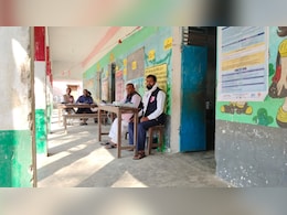 बिहार में दूसरे फेज में बंपर वोटिंग पर पश्चिमी चंपारण के 22 गांवों में क्यों सूने हैं मतदान केंद्र?