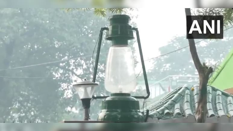 क्या आज जलेगी राबड़ी के घर के बाहर लगी यह लालटेन? नतीजों से पहले माहौल में सस्पेंस, नेताओं की धड़कने तेज