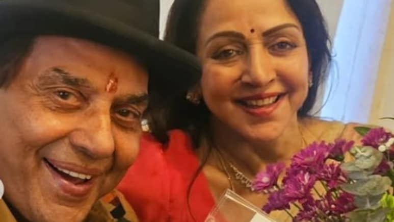 हेमा मालिनी के फोन में हैं धर्मेद्र से जुड़ी कई प्यारी तस्वीरें और यादें, इंस्टाग्राम पर फिर शेयर किए जज्बात