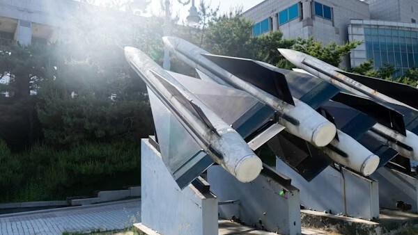 'Buy' Bharat Electronics Shares For An Upside Of 20% Says Geojit On Multi Year Growth Visibility